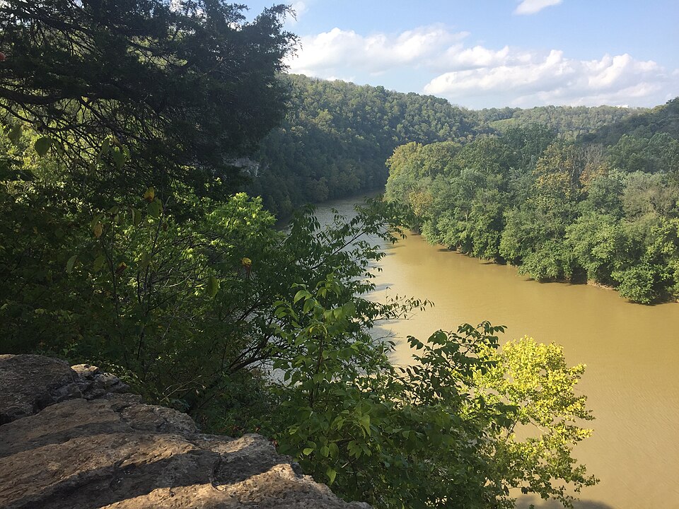 Kentucky River and wooded palisades seen from the Raven Run overlook.
